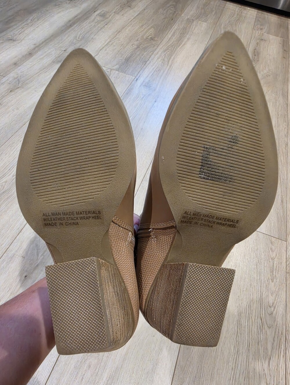 DV Dolce Vita Kooley Ankle Booties Size 7 Tan Pointed Toe Block Heel - Picture 4 of 6